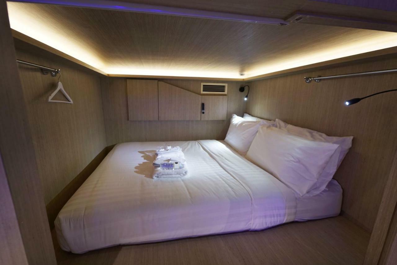 Cube Boutique Capsule Hotel At Kampong Glam Singapore Exteriör bild