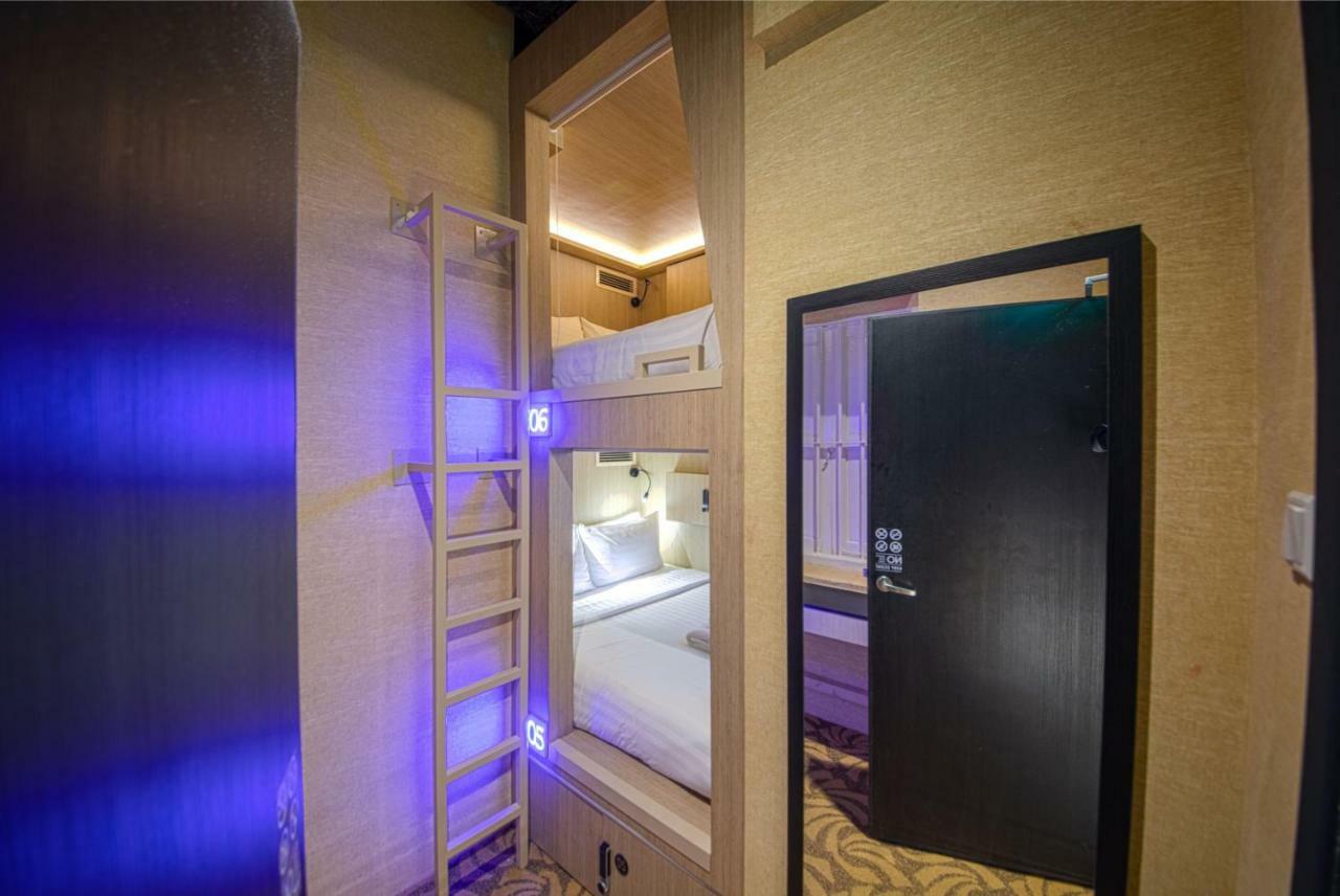 Cube Boutique Capsule Hotel At Kampong Glam Singapore Exteriör bild