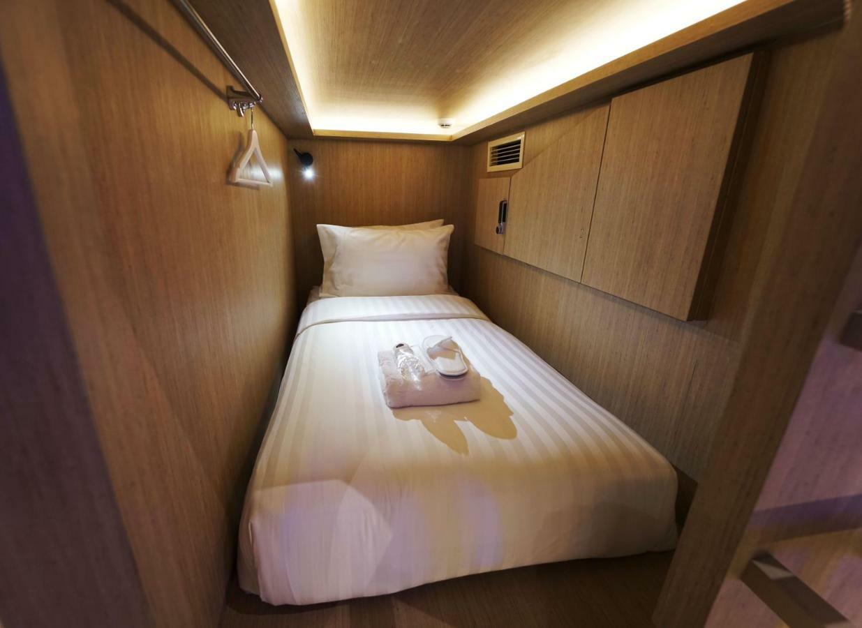 Cube Boutique Capsule Hotel At Kampong Glam Singapore Exteriör bild