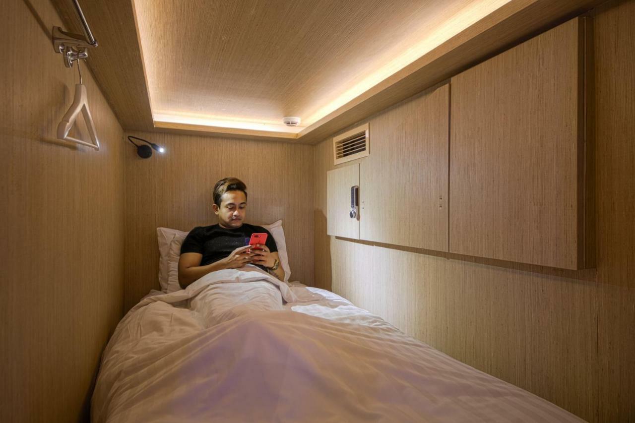 Cube Boutique Capsule Hotel At Kampong Glam Singapore Exteriör bild